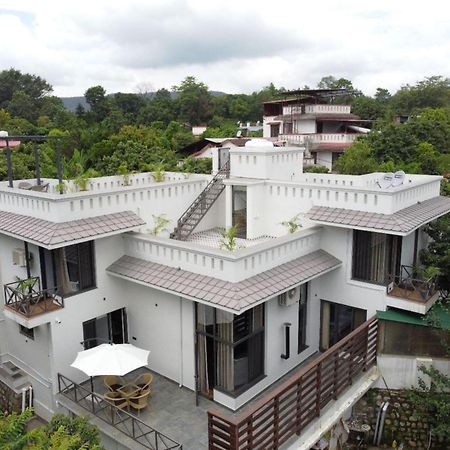 Villa Sierra Sky - Exquisite Elegant 4 Bedroom Villa Dehradun Esterno foto