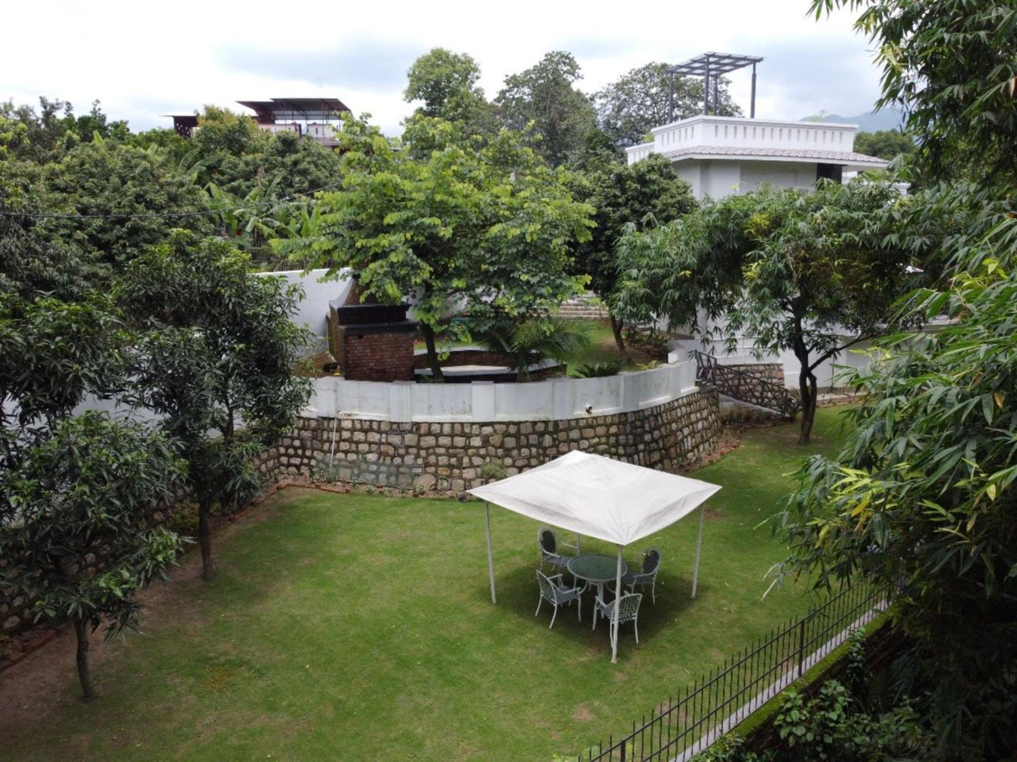 Villa Sierra Sky - Exquisite Elegant 4 Bedroom Villa Dehradun Esterno foto