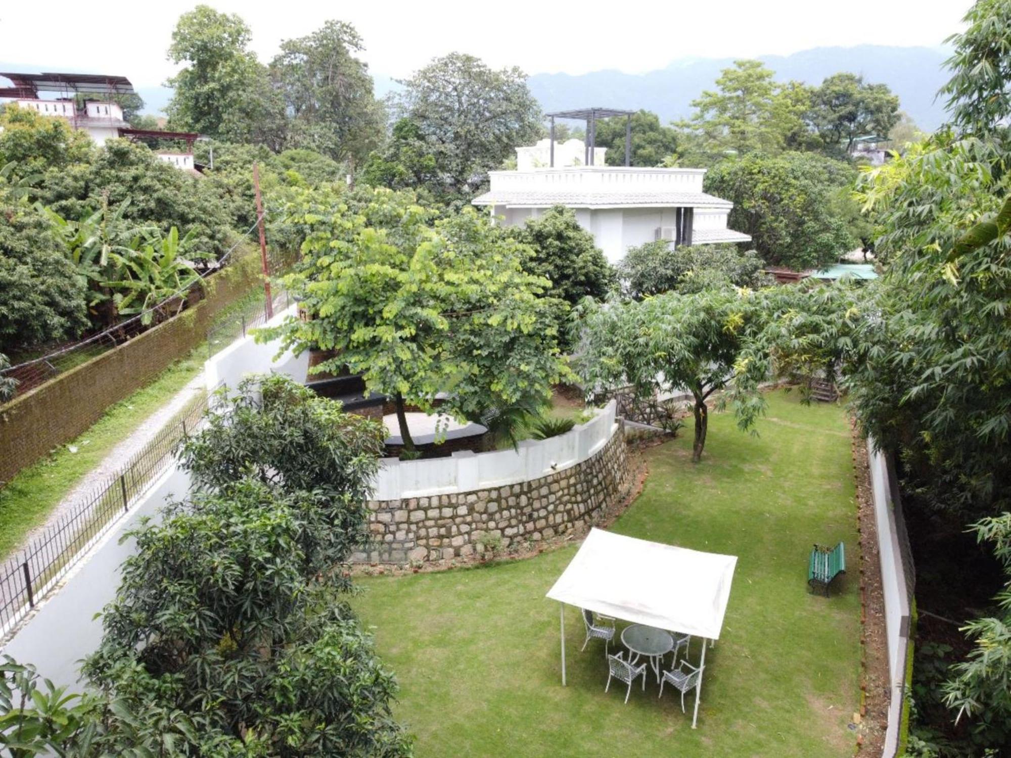 Villa Sierra Sky - Exquisite Elegant 4 Bedroom Villa Dehradun Esterno foto